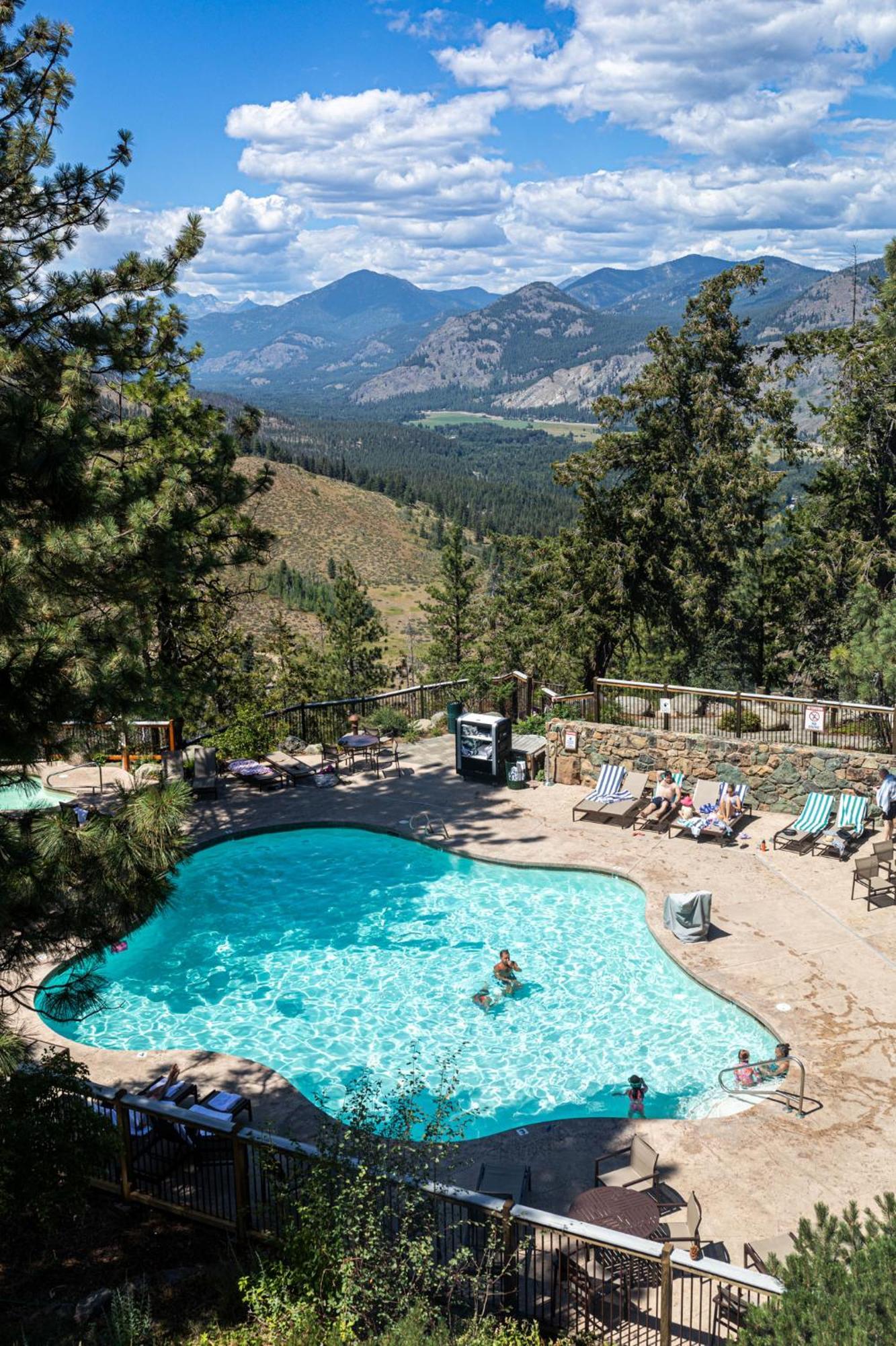 Sun Mountain Lodge Winthrop Bagian luar foto